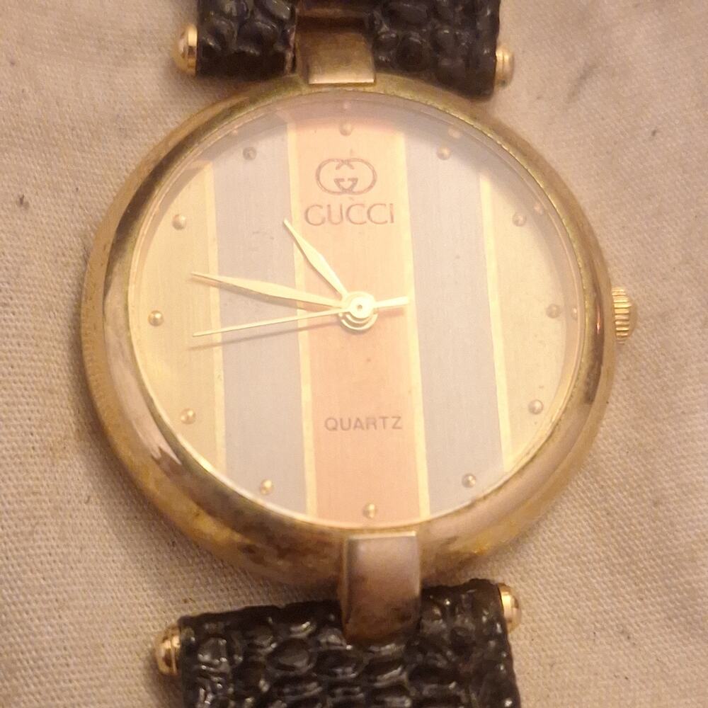 Vintage Gucci Swiss Made Quartz Women Watch-Needs Battery gold plated
